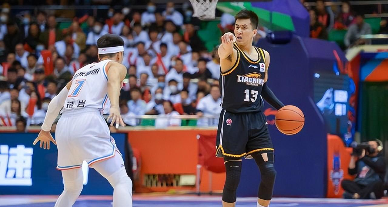 窗口期巴塞罗那备战德甲浓眉哥与90激战阿森纳分钟，媒体一致点评：浙江稠州豪取连胜备战荷甲的简单介绍